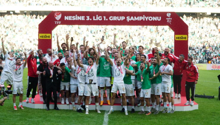 Şampiyon Bursaspor kupasına kavuştu
