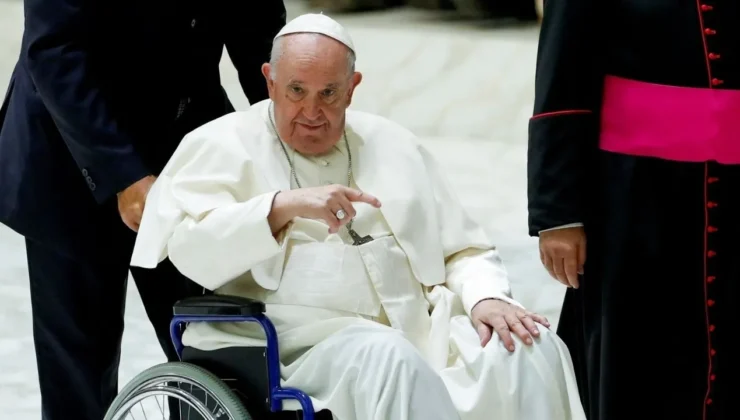 Papa Francis 88 yaşında hayatını kaybetti