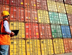 İthalat ve ihracat verileri satan şebeke yakalandı