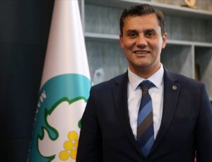 Manisa Büyükşehir Belediye Başkanı Ferdi Zeyrek hayatını kaybetti