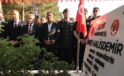 Şehit Ömer Halisdemir’in kabrinde tören düzenlendi