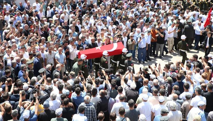 Şehitlerimizi uğurluyoruz