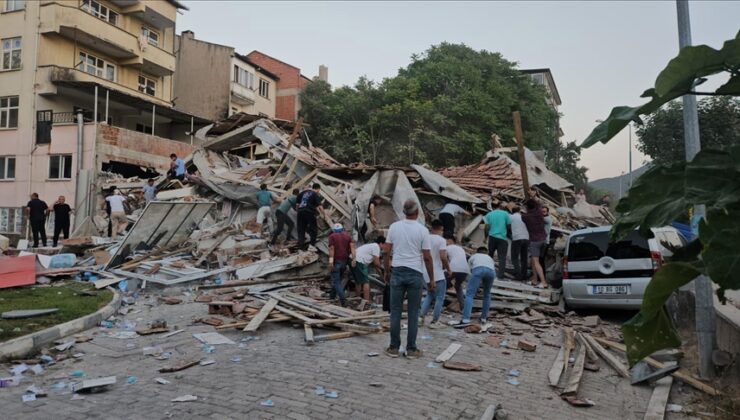 Balıkesir Sındırgı’da 6,1 büyüklüğünde deprem