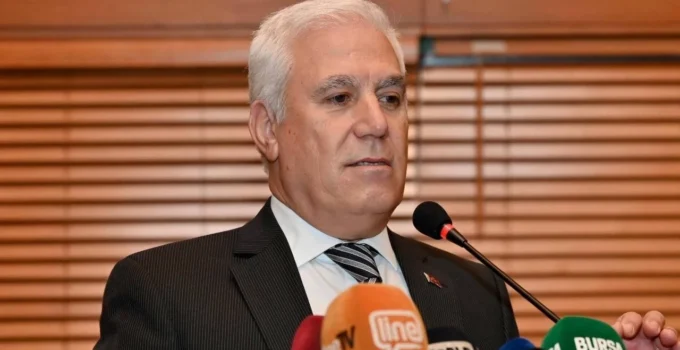 Bozbey, AK Parti’ye geçeceğine yönelik iddiaları ikinci kez yalanladı