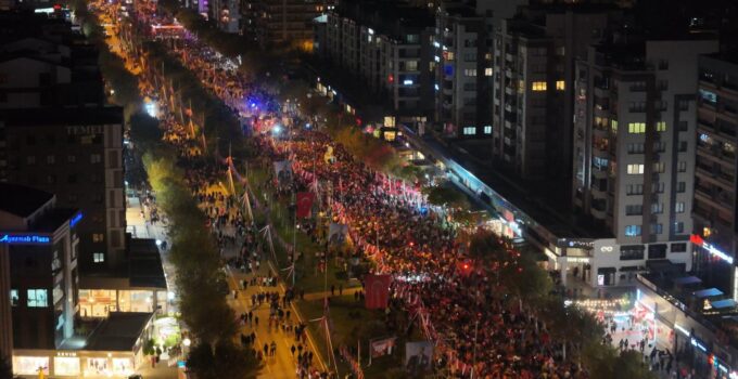 Bursa Cumhuriyet için tek yürek