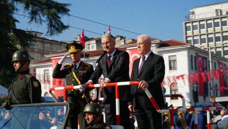 Cumhuriyet’in 102. yılı Bursa’da coşkuyla kutlandı