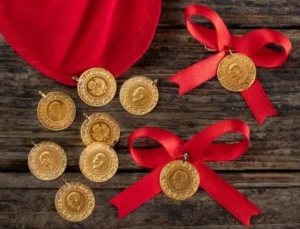 Altın rekor seviyeden geri çekiliyor