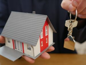 Emlak ilanlarına 172 milyon lira ceza