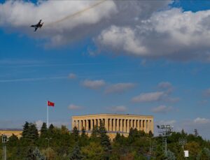 SOLOTÜRK, Anıtkabir semalarında çevre tanıma uçuşu yaptı