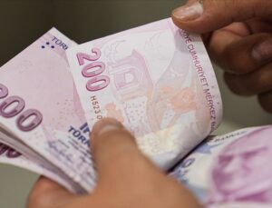 İşçi, işveren ve hükümet asgari ücret gündemiyle toplanıyor