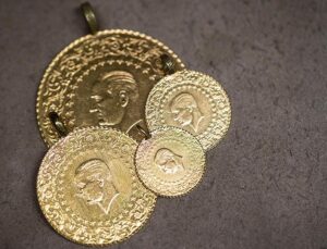 Altın hafif toparlanma gösteriyor