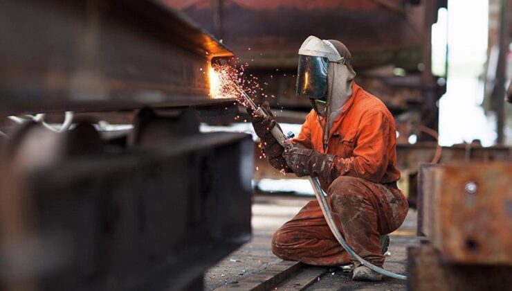 Sanayi üretiminde daralma sürdü