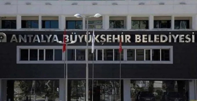 Antalya Büyükşehir Belediyesi’ne operasyon. 15 şüpheli gözaltına alındı