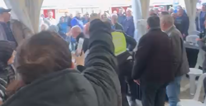 Bursa Büyükşehir Belediye Başkanı Mustafa Bozbey’e saldırı girişimi