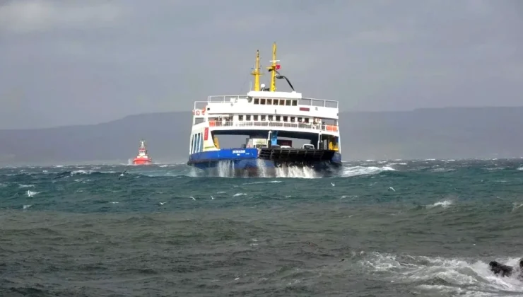 Marmara’da deniz ulaşımına fırtına engeli