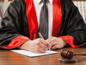 Maliye’den avukatlara yakın takip