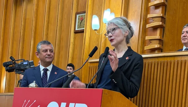 Emine Ülker Tarhan yeniden CHP’de