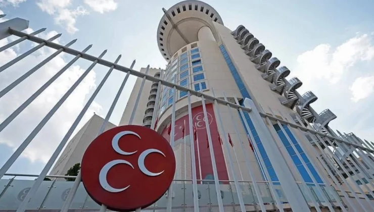 MHP, İstanbul il ve ilçe teşkilatlarını feshetti