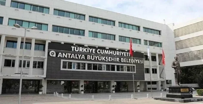 Antalya Büyükşehir Belediyesi’ne operasyon: 25 kişi gözaltına alındı