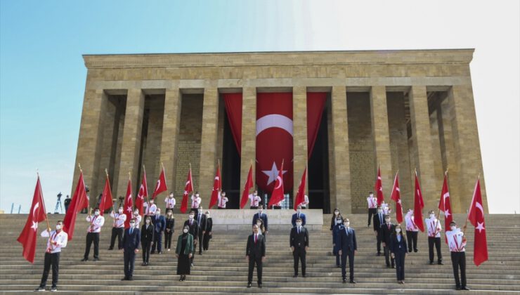 Anıtkabir’de 19 Mayıs Töreni