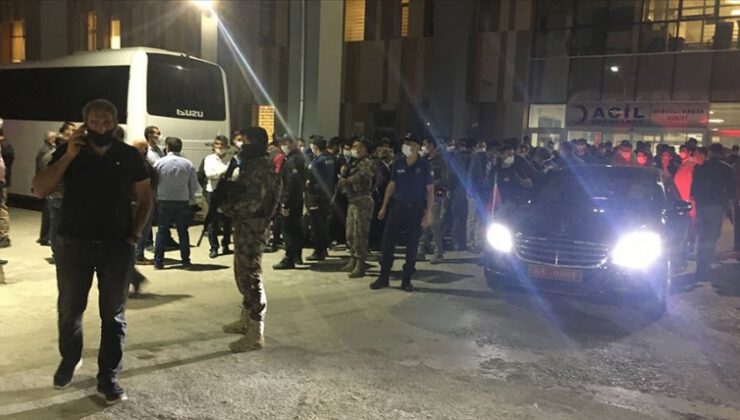 Van’da PKK’lı teröristler yol yapım işçilerine saldırdı: 2 şehit, 8 yaralı