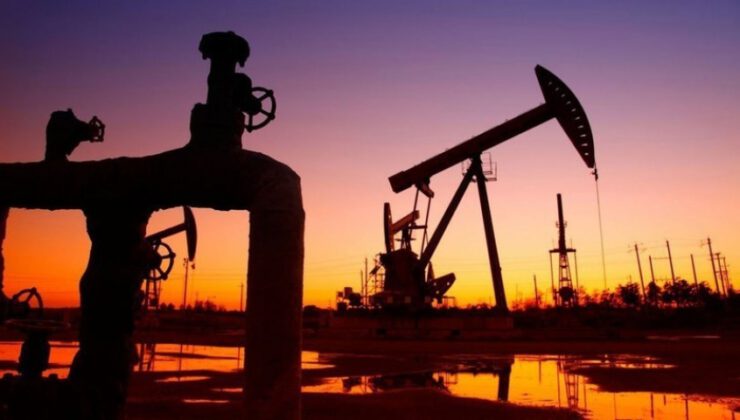 Brent petrolün varili 43,03 dolar