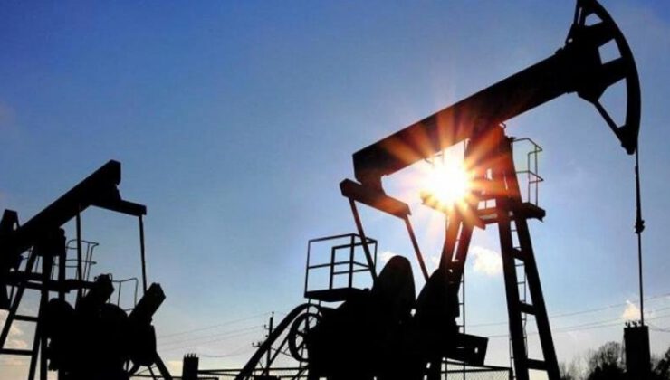 Brent petrolün varili 48,64 dolar