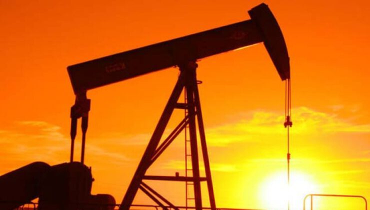 Brent petrolün varili 49,33 dolar