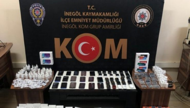 Bursa’da gümrük kaçağı cep telefonu ve aksesuarlar ele geçirildi