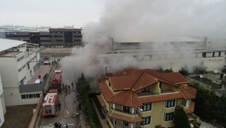 Bursa’da mobilya fabrikasında yangın