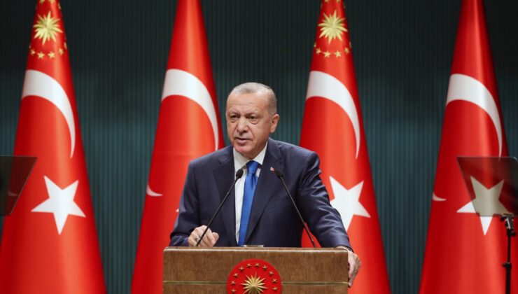 Cumhurbaşkanı Erdoğan açıkladı: Yüz yüze ve uzaktan eğitim birlikte olacak