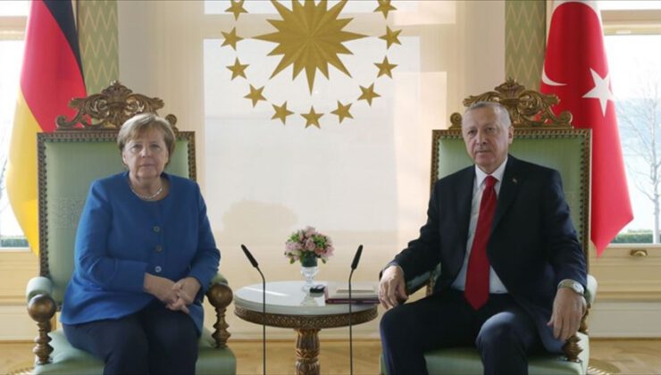 Erdoğan ve Merkel’den İdlib görüşmesi