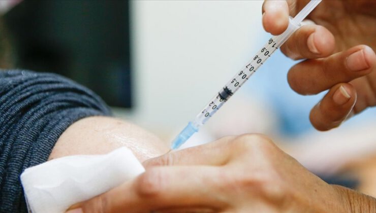 İtalya, aşıyı ilk sağlık çalışanlarına yapacak