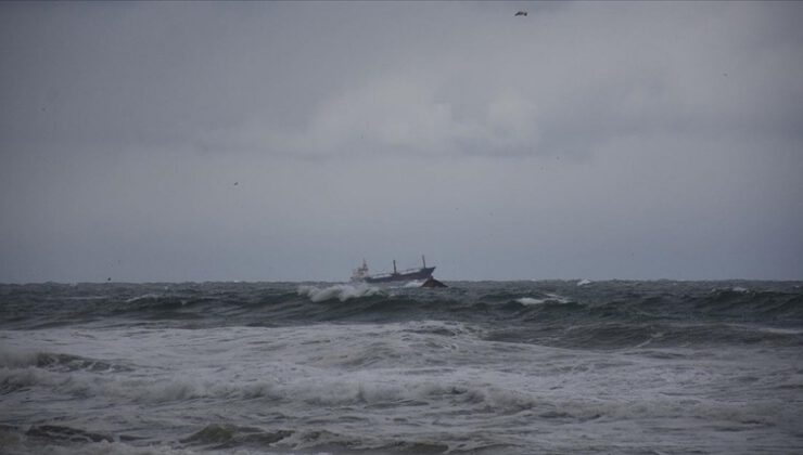 Karadeniz’de Rus bandıralı kuru yük gemisi battı